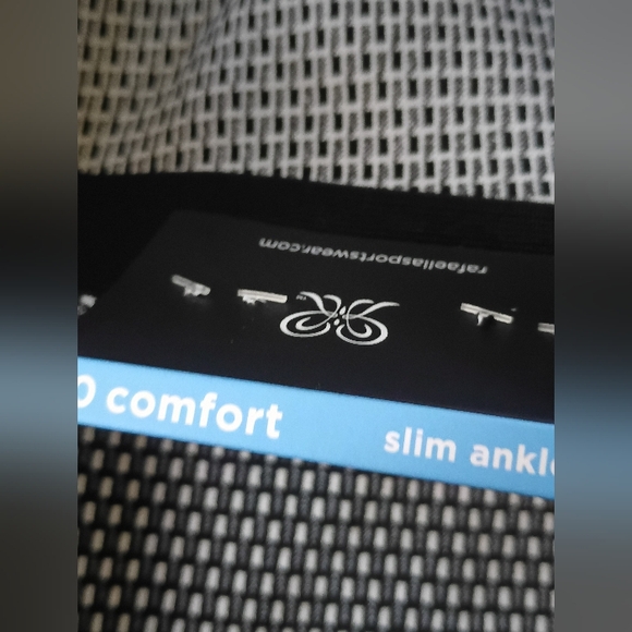 Rafaella Black and White Polka Dot Cropped Pants - Picture 2 of 15